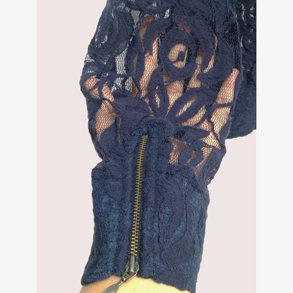 Chicos Navy Lace Moto Jacket Front Zip Up Long Sleeve Collar Sheer Feminine Sz 2 - Picture 9 of 13